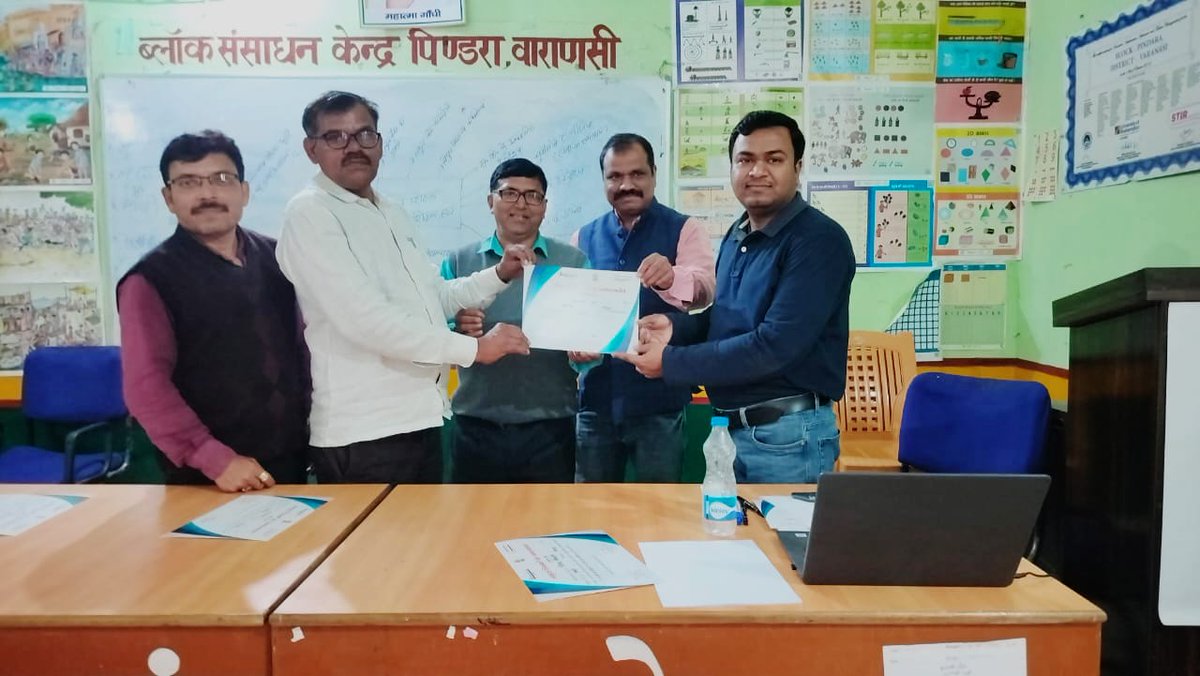LLF_edu's tweet photo. In an endeavour to achieve goals of the #NIPUNBharatMission, we, along with @basicshiksha_up, organised a 3-day training for 548 teaching clusters in 9 development blocks in Varanasi. The training motivated teachers to act as change agents and help schools achieve learning goals https://t.co/wlfZdPuRPa