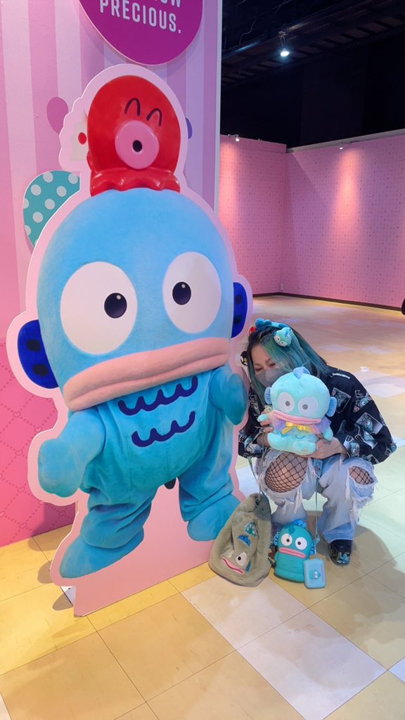 h_d_k_'s tweet photo. ハーモニーランドで子どもっちにハンギョドン色ー！ハンギョドンだー！と、とても言われました。えぇ本望ですハンギョドンにまみれた女です← https://t.co/jyQnGJipVq