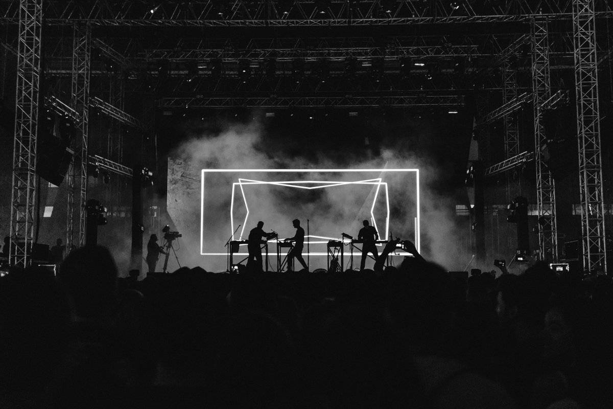 AbdoRef's tweet photo. 🔥 🔥 🔥 Hot take: Since when do my favourite Artists have to be Tax Experts to do what they love?

A Thread 🧵

👇🏻

#music #musicindustry #tech https://t.co/ebuI7IW59V