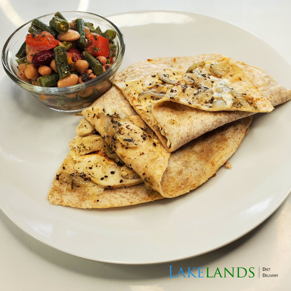 Our Chicken & Cheese Quesadillas With Four Bean Salad is the perfect midday pick-me-up! 

lakelandsdietdelivery.com

#oakville #lldd #stratford #waterloo #guelph #mississauga #lakelands #gastropost #lowcarb