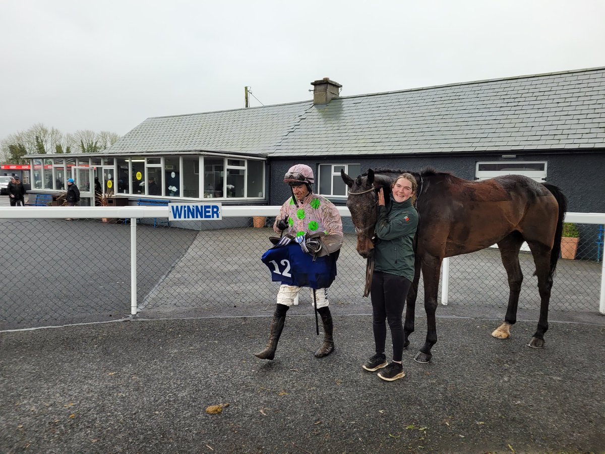 Irishracing.com Live (@irishracing365) on Twitter photo Champion trainer Willie Mullins begins Cheltenham week with a <a href="/thurlesraces/">Thurles Racecourse</a> winner with Rich Ricci's The Gunner Yeats. Champion trainer Willie Mullins begins Cheltenham week with a <a href="/thurlesraces/">Thurles Racecourse</a> winner with Rich Ricci's The Gunner Yeats.