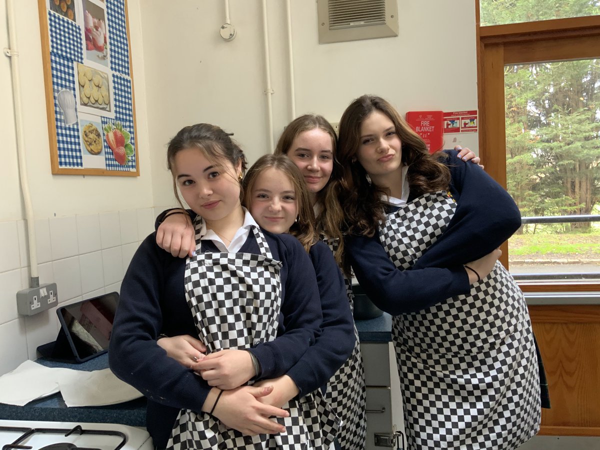 Leys School MFL Dept tweet media