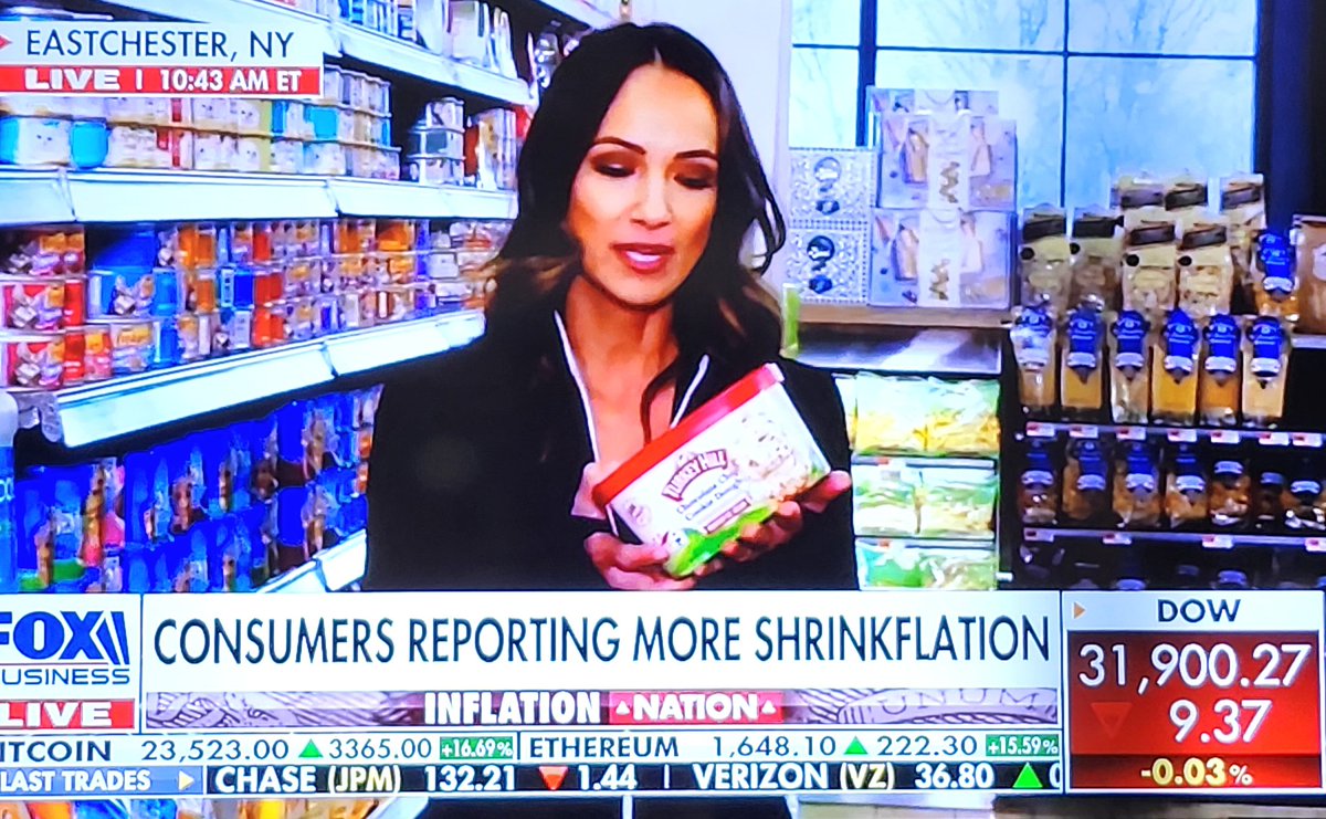 alvannick's tweet photo. #shrinkflation is so Obvious. U think they'll revert the sizes back when the economy improves?💥 Like what the Airlines did, I doubt it because profits for their Shareholders are more important than feeding families✔️💯 #EconomicCrisis https://t.co/WbKIXbln3y