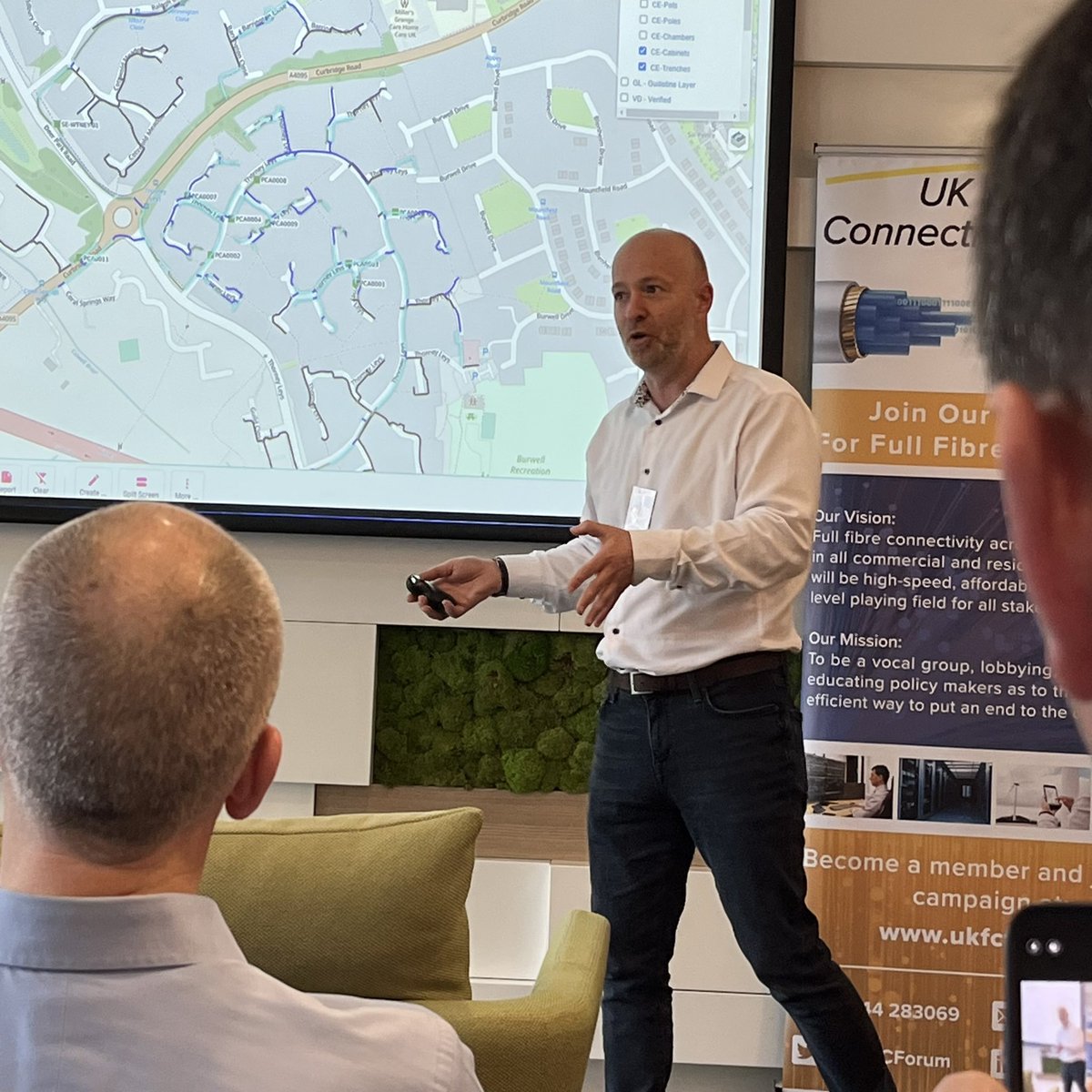 Very interesting - listening to Paul Brodin of <a href="/KORECGroup/">KOREC Group</a> at the <a href="/UKFCForum/">UK Fibre Connectivity Forum</a> event
#GIS <a href="/TrimbleCorpNews/">Trimble Inc.</a> #ConnectedBritain #Mapping