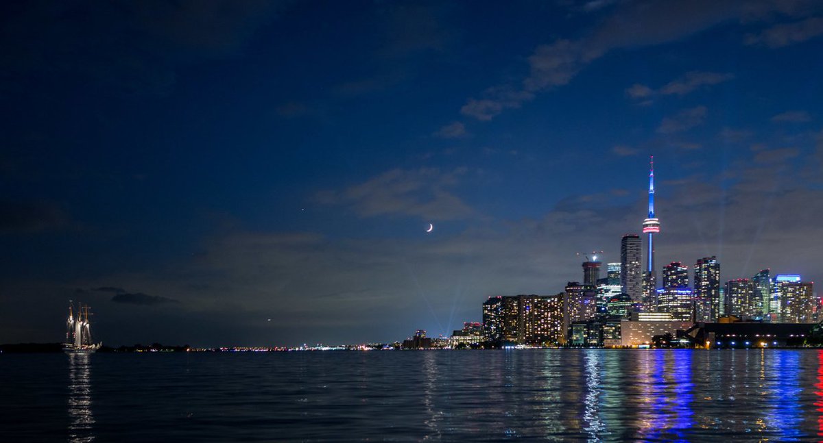 clc_sic's tweet photo. Whether you’re travelling or staying local, visit our #CNTower, #OldPortMTL, @centresciences and #DownsviewPark to play, discover, connect and create some unforgettable memories this March Break https://t.co/FNRsJFsKYX https://t.co/g48iC7xjb2