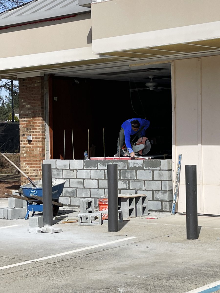 chandleesons's tweet photo. New week, New Energy ✨✨✨
We are Up and Active! 🚧 👷 ✅

Let's have a great Monday 💯

#Monday #ConstructionInProgress #Commercial #CarDealership #OfficeSpace #McFarland #Alpharetta #Staytuned #ChandleeConstruction https://t.co/96x2msnCt6