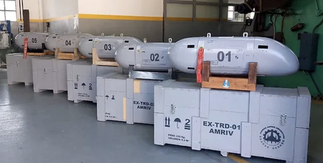 PucaraDefensa's tweet photo. Mantenimiento en la @FuerzaAerea_Arg
@MindefArg @EMCOFFA_Arg #armacuar #amq #areamaterial #mantenimiento #modernizacion #actualizacion @BellFlight @fadea_oficial_ @Beechcraft #dgm #DGAMC #ram @invapargentina @embraer #A4AR #emb312
https://t.co/sRywStnYKP https://t.co/9OFpyBg7DV