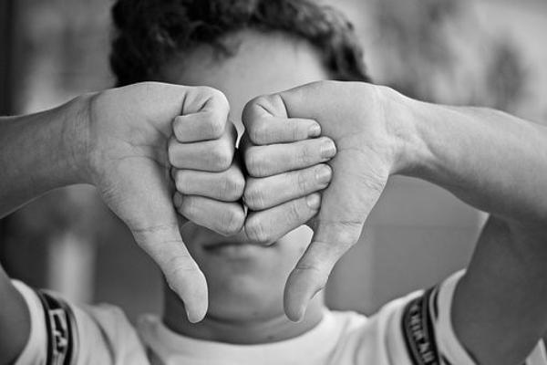 All’interno del pacchetto Fit for 55 è stato inserito, dopo anni di dibattiti, anche il nuovo regolamento per decarbonizzare il settore del trasporto leggero (auto e furgoni).
Oggi, chi si oppone al phase out dei motori endotermici?
✍️<a href="/lucampiscitelli/">Luca Michele Piscitelli</a> 
🫴bit.ly/3YHXsrI