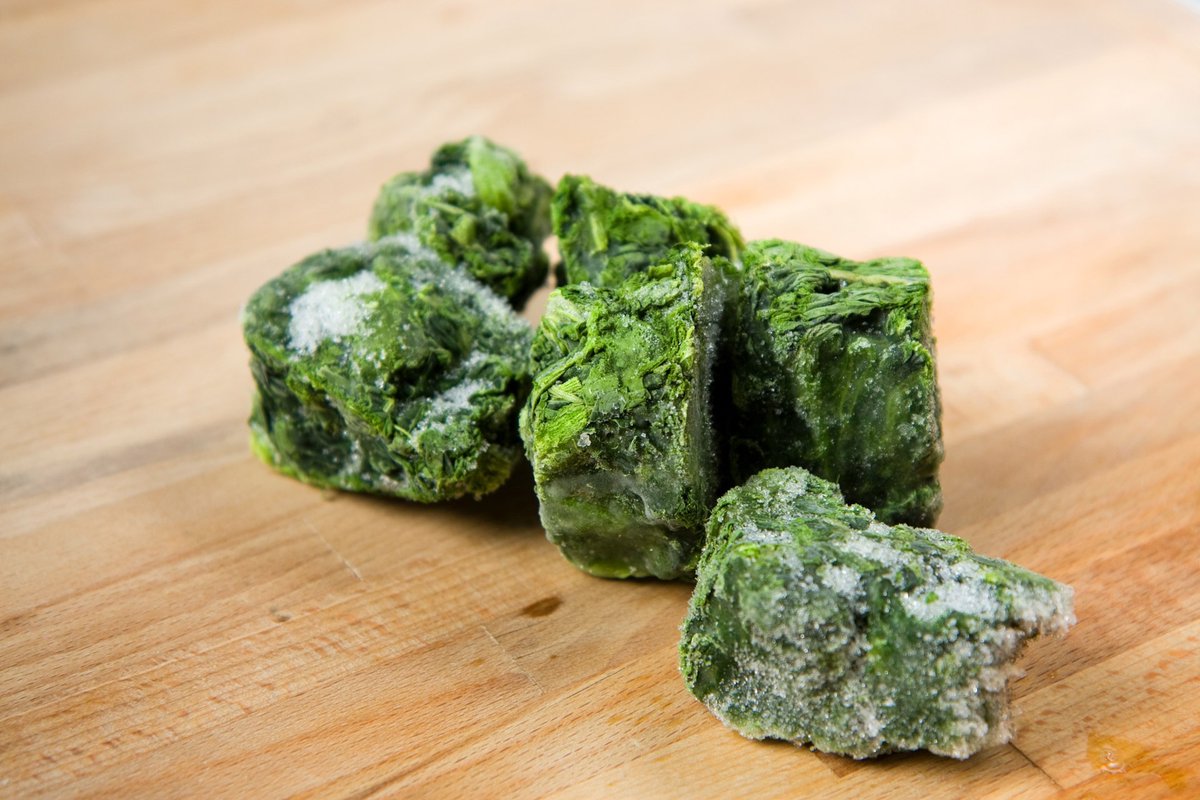 Save time, money, and reduce food waste by freezing your greens!

If you find yourself with extra spinach and not enough time to use it all, click below and follow the simple steps to preserve all of your spinach's powerful nutrients.
sustainablecooks.com/freezing-spina…