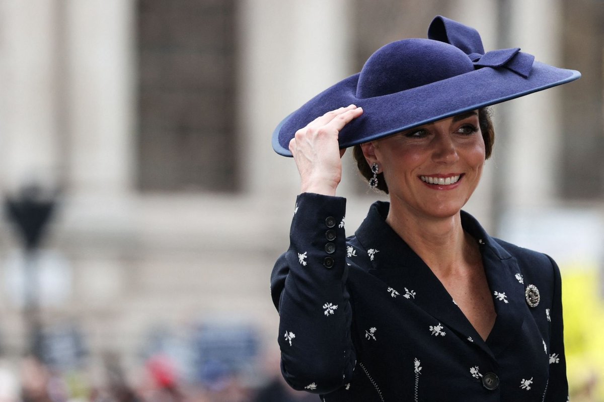 Love that Catherine is wearing the Wales Feathers broach 🤩
#commonwealthday2023