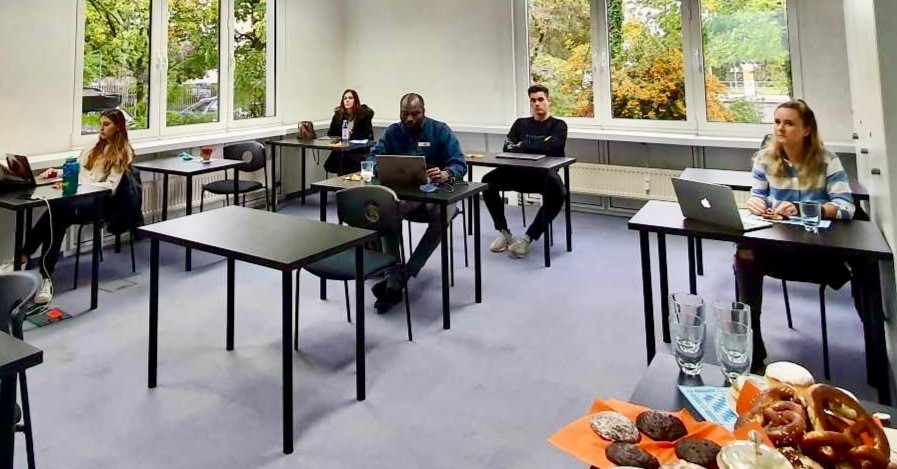 NewEurCollege's tweet image. Don&apos;t have a business-related bachelor&apos;s degree? No problem! Our #PreMaster program is designed for outstanding students without previous studies in Management, Business, or Economics. 

Check out our entry requirements here: bit.ly/3JA8NWi
 #NEC #Munich #Studies