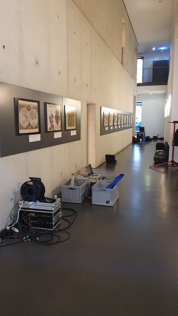 DirektorHAAB's tweet photo. Die Vorbereitungen für Aufnahmen von #ArmidaFilm laufen:
Heute Abend werden im Bücherkubus der #HAABWeimar Vertonungen von Balladen und Gedichten Goethes, Schillers, Höltys u.a. von #KonstantinKrimmel zusammen mit dem Pianisten #DanielHeide zu neuem Leben erweckt. https://t.co/T0uugCZJZE