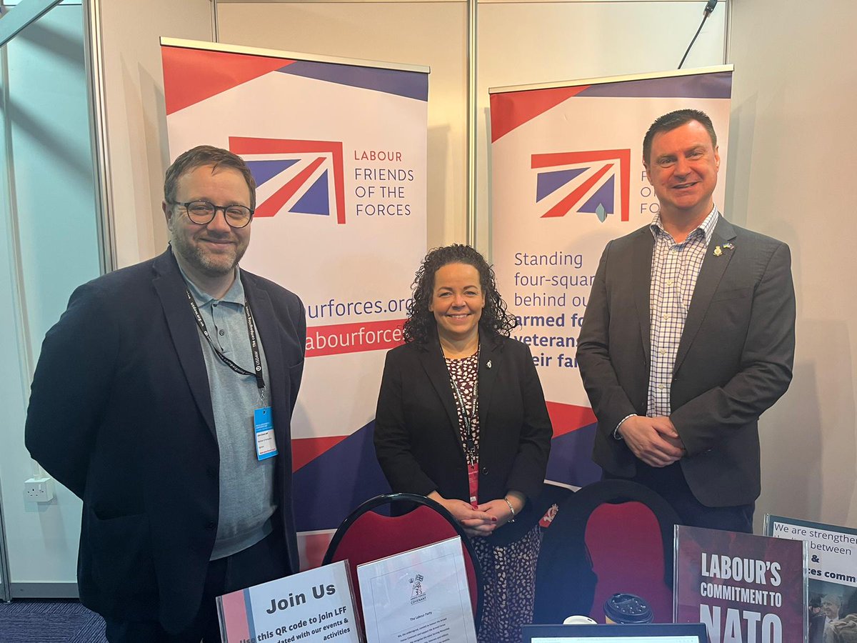 CPJElmore's tweet photo. Was a busy weekend at #WelshLab23!
Fantastic to catch-up with @labourforces in #Llandudno to reaffirm my pledge to do all I can to stand up for members of the Armed Forces, their families and veterans. https://t.co/xyCTnPLBhd