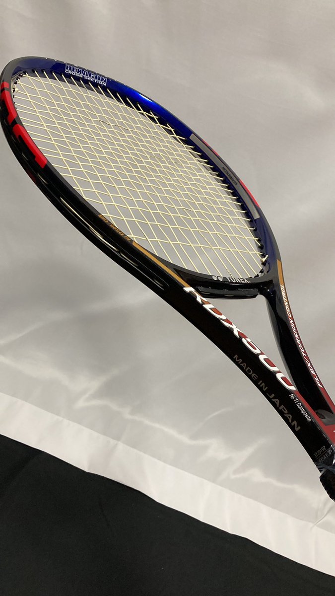 知念寛ラケット (YONEX RDX 500)