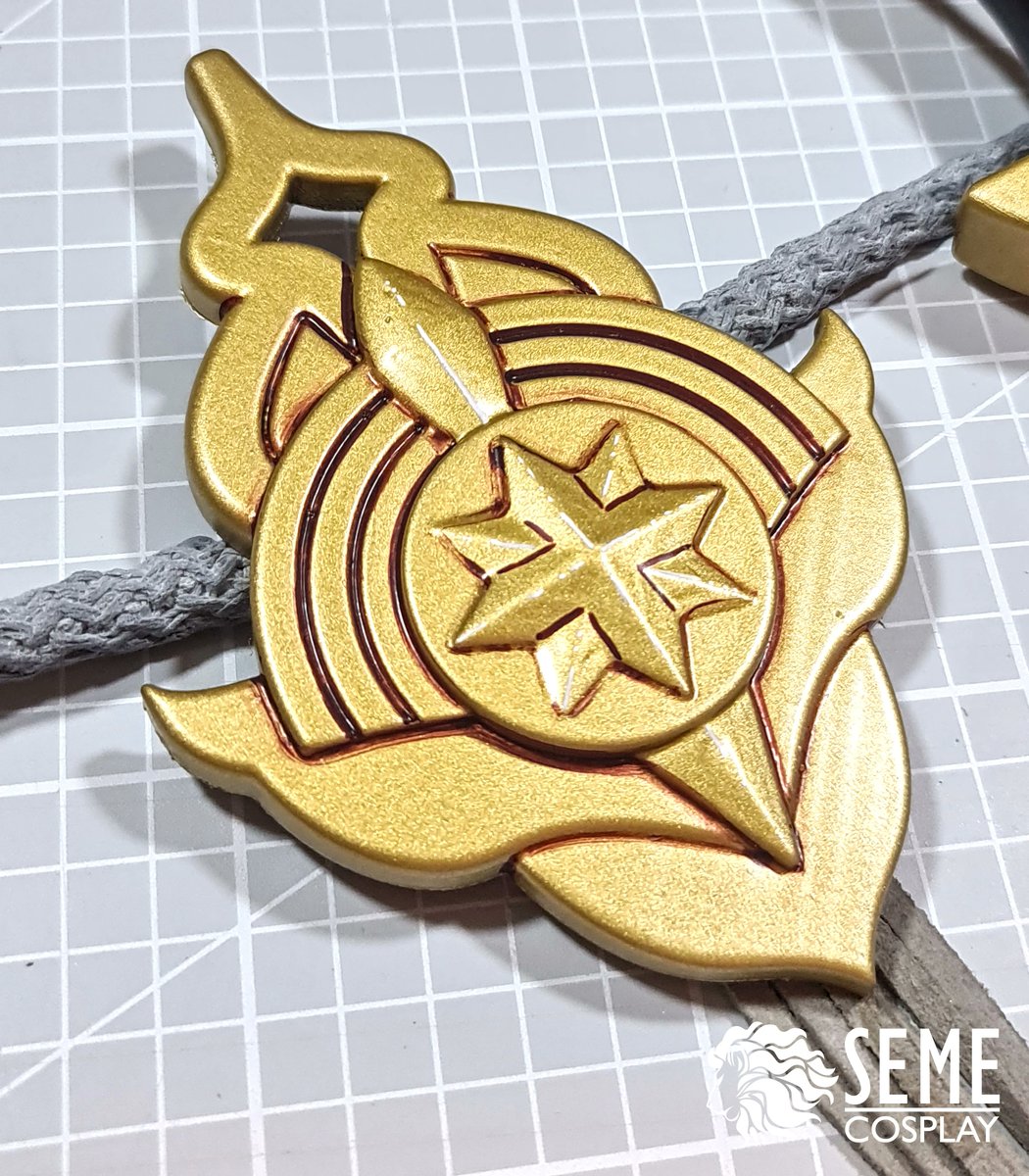 SEMECosplay's tweet photo. 🇬🇧
Aren't they amazing? 🤩 These babies were made with our 3D printers and handpainted 🖌️
🇩🇪
Sind sie nicht schön? 🤩 Diese Schmuckstücke wurden mit unseren 3D-Druckern hergestellt und anschließend handbemalt 🖌️
.
#cosplay #commission #byleth #fireemblem #FE3H #semecosplay https://t.co/dyr75auN5d