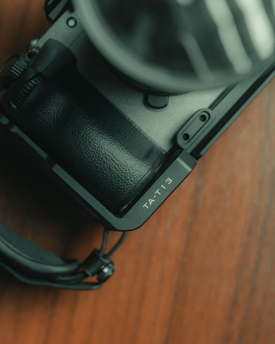 AMT_DUBAI's tweet photo. Lightweight. Compact. Portable.
Build up your Sony FX3 / FX30 Camera Rig with Tilta TA-T13
π· by @roldangibuena
#Tilta #Tiltamax #TiltaRig #TiltaCage #SonyFX3 #FX3 #SonyFX30 #FX30 #CameraRig #CameraSetup #VideoProduction #VideoEquipment #AMTDubai #AdvancedMediaDubai https://t.co/yHysPYhhd8
