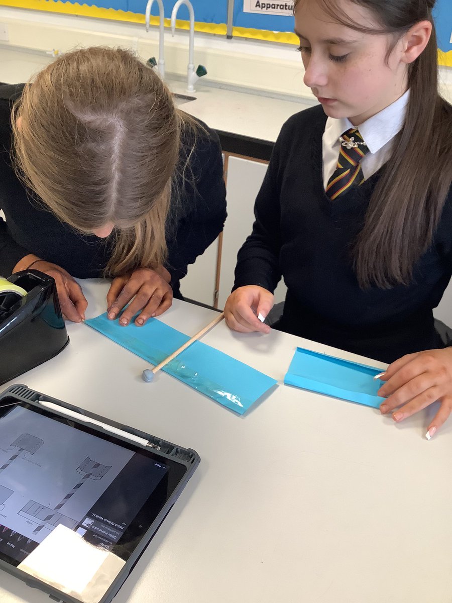 Boness_Science's tweet image. S1 this morning engaging with #BBCLiveLesson on friction as part of their forces topic during #BritishScienceWeek