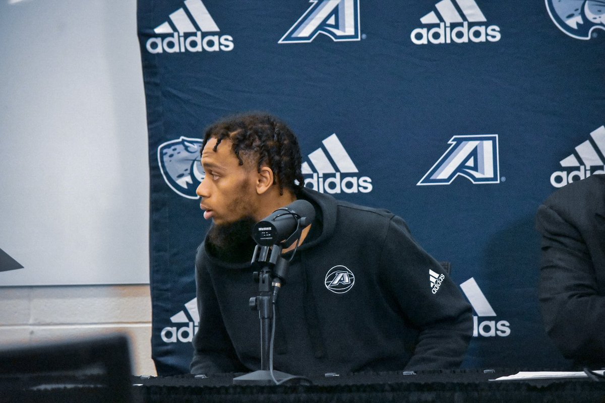 USCTalk's tweet image. I was lucky enough to work with this group this season. 

Both on and off the basketball court, big things are in store for this group.

@TyshaunCrawford @AWNP_0 @MiguelArnold4 @tjm5_