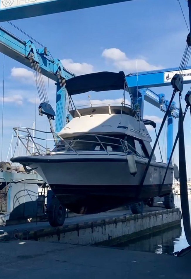diveboatmalta's tweet photo. Our boat has been lifted and is being transported to the yard for maintenance. https://t.co/UCAgJvwtv5 https://t.co/RqiMlWYFpV