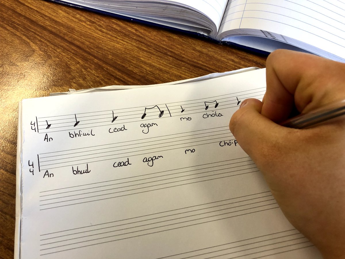 Coláiste de hÍde tweet media