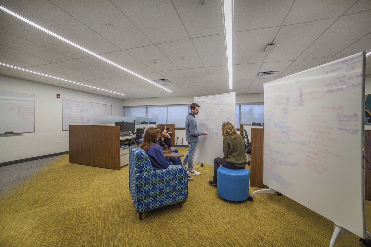 WendelCompanies's tweet photo. It’s great to see @FiveStarBankNY &amp; @sdnins have been enjoying their new WNY regional office digs for the past six months. Working with @SedgwickBus, Wendel provided #architecture and #engineering services.
#OfficeDesign #PortfolioDay #ThisIsWendel https://t.co/Cx7bKdMS3G