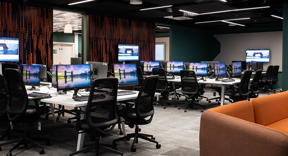 WolfVision_EU's tweet photo. Super images from @TeamMateWorld of the WolfVision Cynap / vSolution MATRIX equipped active learning classrooms at The University of Westminster:
https://t.co/jDqLp6F8B2

#edtech #classroomtechnology #edtech #educationtechnology #activelearning #learningspacedesign #highered https://t.co/X0qjsdEJzL