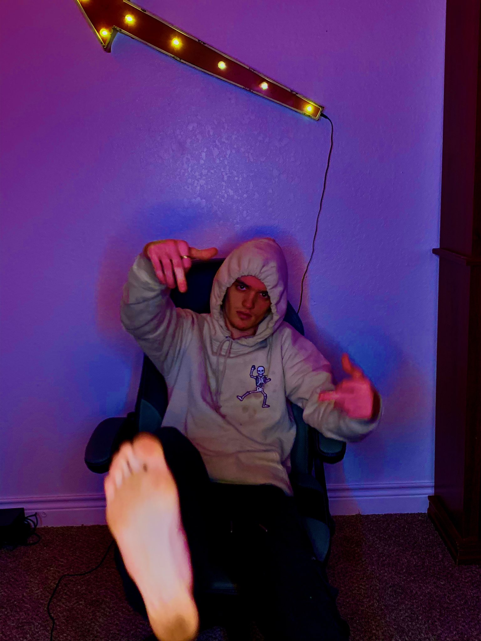 MASTER J on Twitter "I’d pop your eyes out with my toes feet 