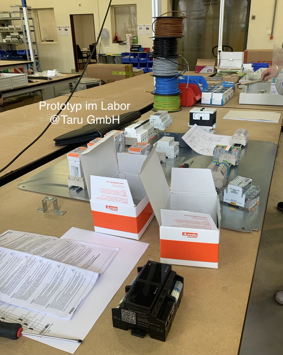 <a href="/novagrid_ag/">Novagrid AG</a>, Solar-Log DACH und Taru GmbH präsentieren die neue „PM-Box“ designed &amp; made in Switzerland. 🇨🇭 Komponenten aus 🇩🇪 und 🇮🇹

Erster Prototyp am Stand von Taru GmbH und Novagrid AG an der Swissolar-Tagung in Bern vom 20.-21 März

#solar #smartenergy #powermanagement