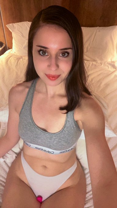 Online for the next few hours ❤️  https://t.co/ErYQVJO2hL https://t.co/s3lYJn59fn<a href="/tag/babe"class="tags"><span>&#35;babe</span></a><a href="/tag/streamate"class="tags"><span>&#35;streamate</span></a><a href="/tag/streamatemodel"class="tags"><span>&#35;streamatemodel</span></a>