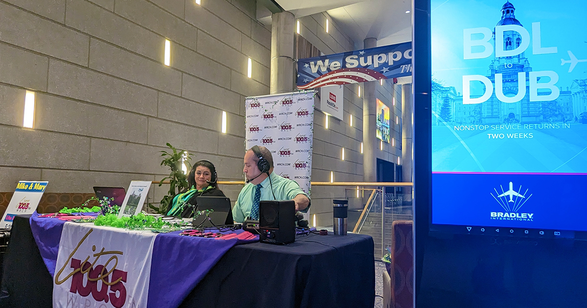 Bradley_Airport's tweet image. Today from 5:30 - 9 am, you can catch the Mike &amp;amp; Mary Morning Show on Lite 100.5 WRCH broadcasting live from BDL!

Celebrate the return of nonstop service from BDL to DUB and tune in this morning and all week long for a chance to win two tickets to Dublin, courtesy of @AerLingus.