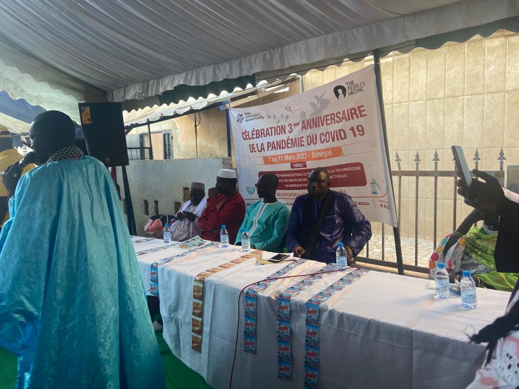 whiteband's tweet photo. On the 3rd yr of the #COVID pandemic, GCAP Senegal calls for a #PeoplesVaccine , an end to #VaccineInequality and demand that governments prepare for future pandemics better NOW. #NeverAgain

Read more here: https://t.co/4UHfa5kQPq https://t.co/6ufHyocxHN