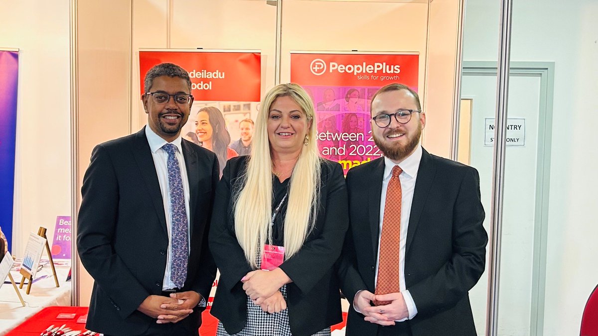 peopleplusuk's tweet photo. A very energising weekend spent at the Welsh Labour Conference discussing the future of employment and skills in Wales. Changing lives one individual at a time through the Young Persons Guarantee. #WLC2023 #WelshLab23 @WelshLabour @vaughangething @JackSargeantAM https://t.co/OeLVd6zfZe