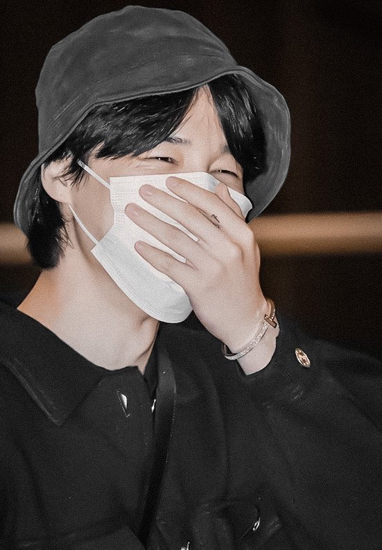 PJM_vocal's tweet photo. JIMIN HAS THE PRETTIEST EYE SMILE https://t.co/vUUmQ7POs8