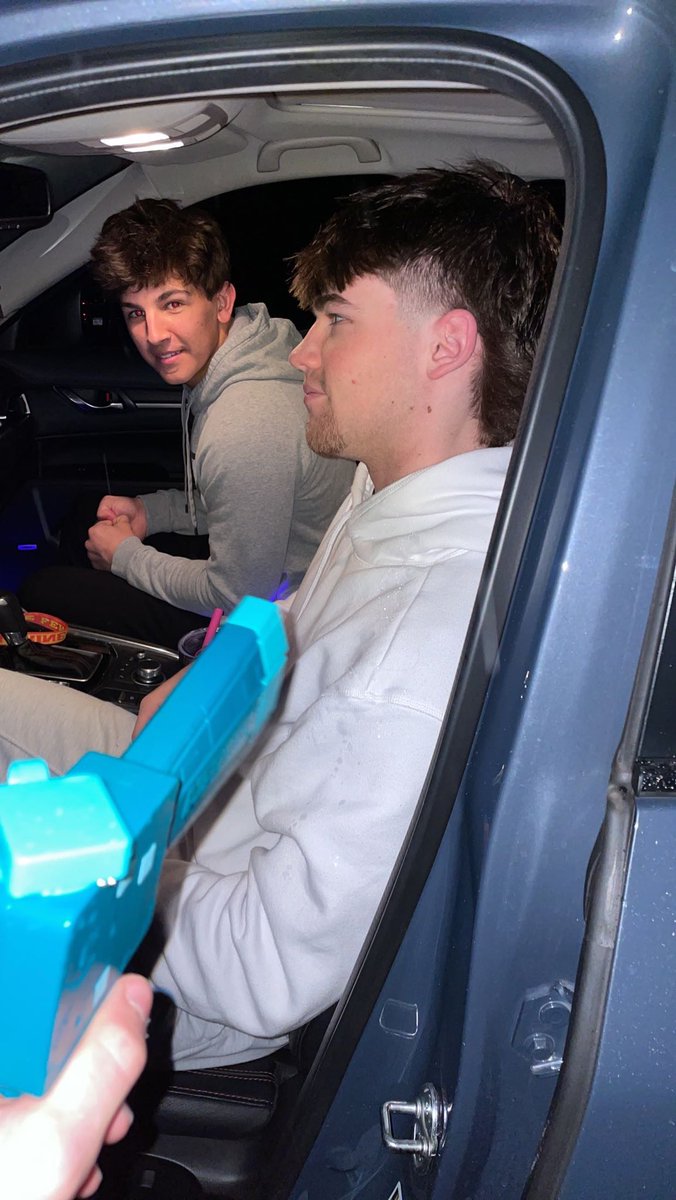 NHS_assassin_'s tweet photo. Logan Mamie out by Anthony Scalise and Will Lininger https://t.co/WV25CEVYvN