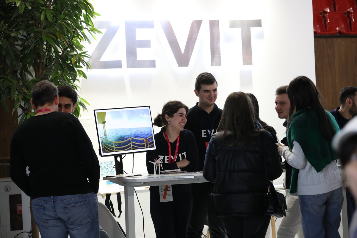 digitec_armenia's tweet photo. 🔥#DigiTec22 was an amazing weekend of networking, innovation, creativity, and fun!
🙌We connected with like-minded people, showcased their latest creations, and got inspired by  innovative solutions on display. We're already looking forward to the next #DigiTec! What about you? https://t.co/tRJ9Lms4fD