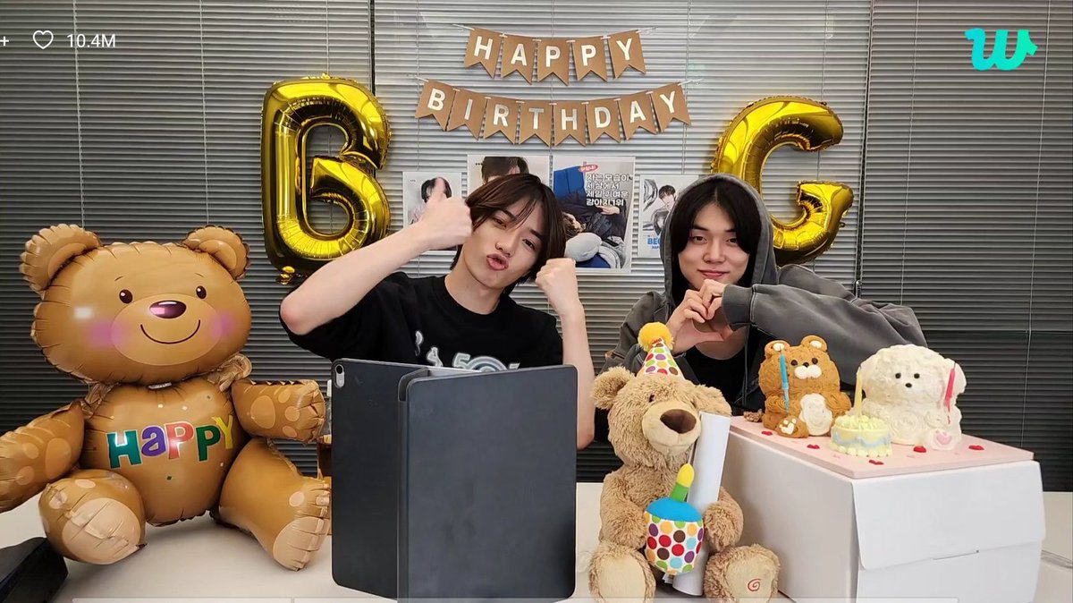 CBGLOOK's tweet photo. 🐻🦊 https://t.co/0UAqAHwU3t