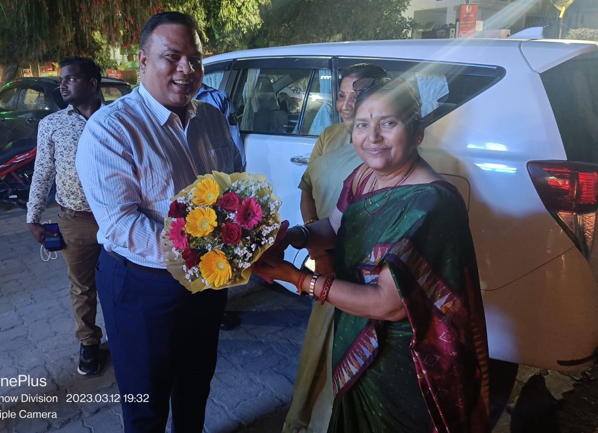 nhpcltd's tweet photo. Hon'ble MP, Rajya Sabha & Member, Committee on Social justice & Empowerment & OBC with Independent Director, NHPC visited BSUL #Hydropower #nhpclimited #MinOfPower #power_pib #PIB_India https://t.co/fCzHbgp2sh