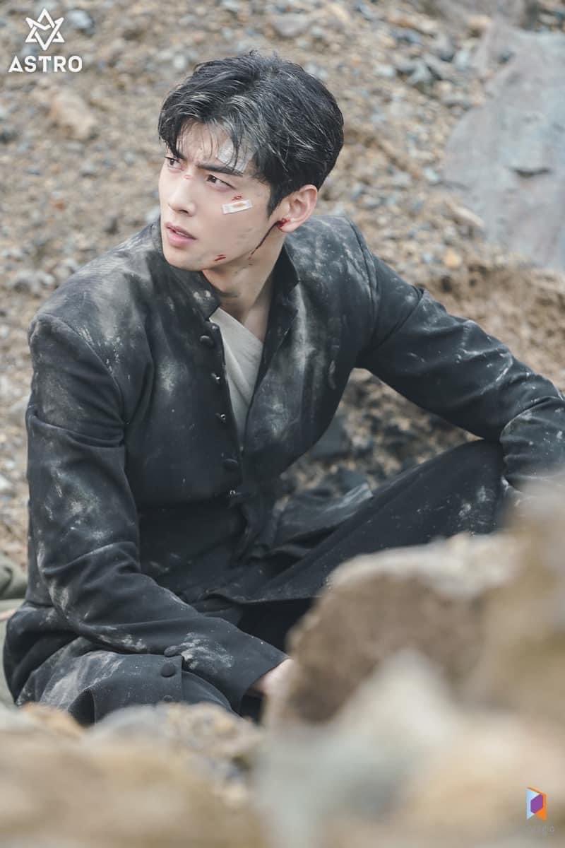 jjibcha_cha's tweet photo. ขออาสาไปเช็ดหน้าให้บาทหลวงโยฮันค่ะ
🤭😝🫣
#CHAEUNWOO #Isand https://t.co/319taHL8VH
