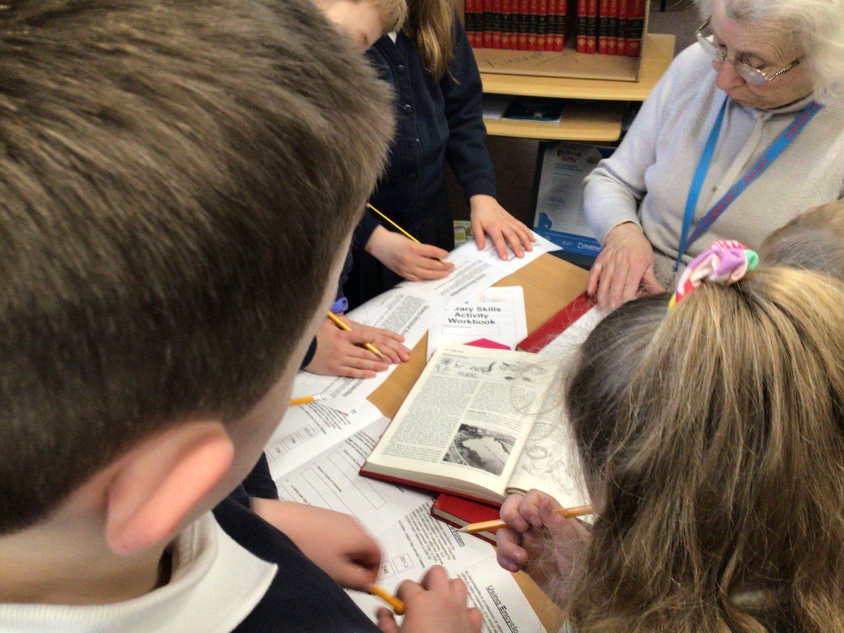 3D had a wonderful morning visiting Kinver library and can’t wait to read the book they have borrowed.