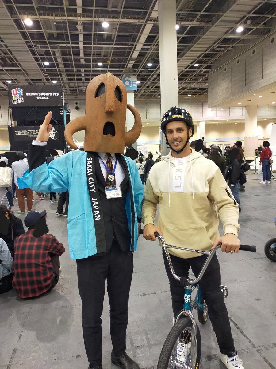 haniwabu's tweet photo. #BMX フリースタイルの世界チャンピオン #ローガン・マーティン ともお会いできました!
#アーバンスポーツ
#USFES https://t.co/NtpfwxHokO