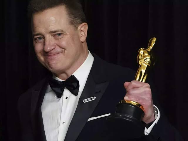 pollonortte's tweet photo. #Oscars| Melhor ator | JUSTO
Brendan Fraser foi muito bem, mas NÃO o melhor do ano. Era o prêmio mais claro da noite. Como vem acontecendo, premiaram sua trajetória, e não o ano. 
Felix Kammerer (Nada de Novo no Front) era o nome. - mas nem indicado foi. https://t.co/R3K4euOzK7