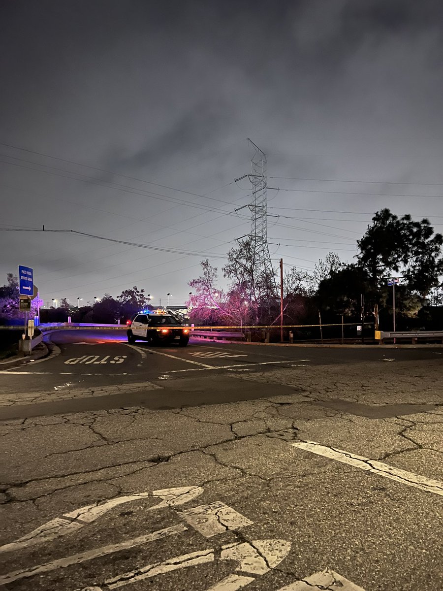 LaurenmCoronado's tweet photo. One woman has died, another is in the hospital after a hit-and-run near the #PicoRivera Sports Arena last night. 
Deputies are looking for the driver.
Anyone w/info is asked to call LASD’s Pico Rivera station. 
Updates on @NBCLA on #TodayInLA https://t.co/y8X9PnTFzQ