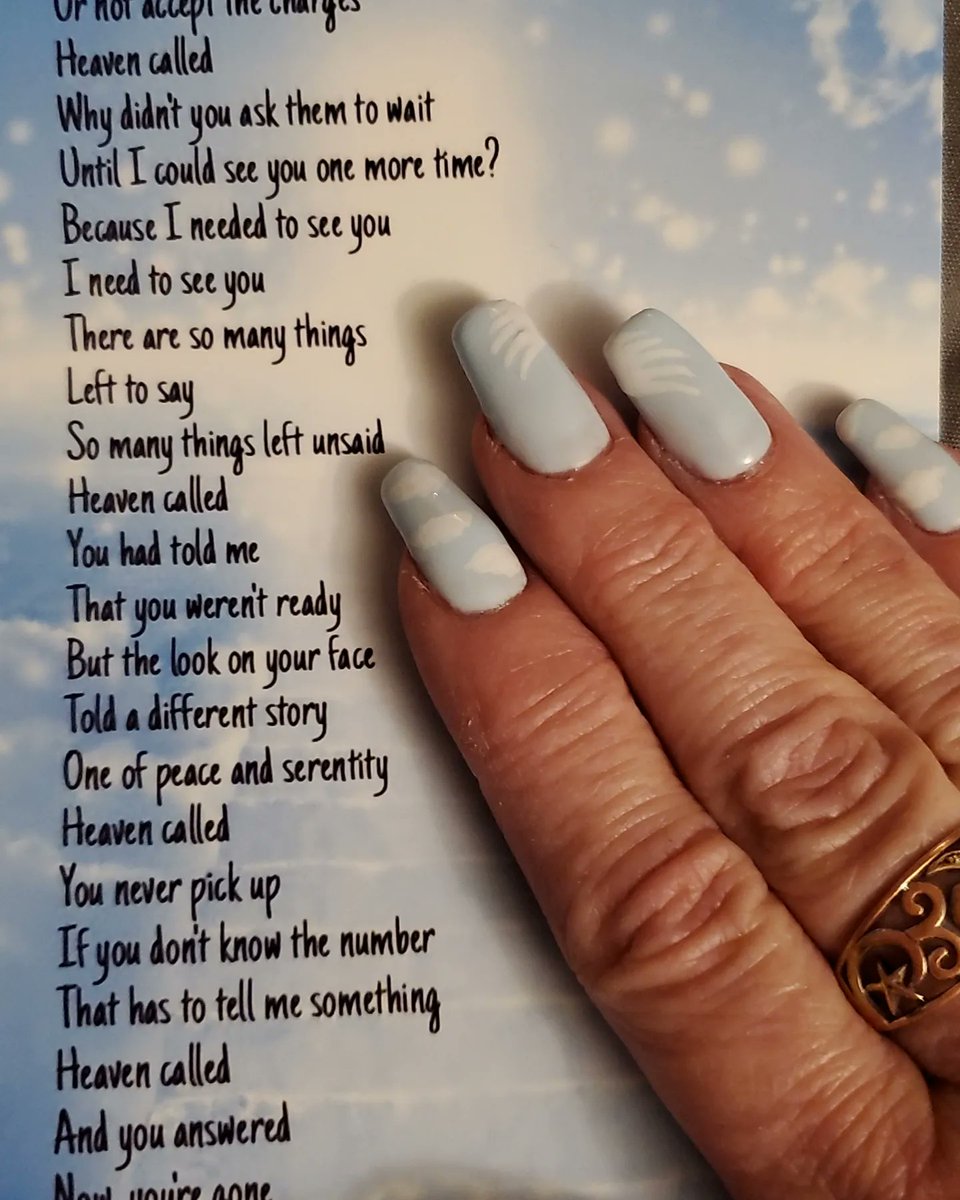 Josamey44's tweet photo. *Heaven Called* inspired nails for my mom.
☁️
It's been 4 years and I still don't know how to be okay with it. 
#Mom #Mother #Momster #FreeToFly #GoneTooSoon 
☁️
#Poetry #Poem #Words #WordArt #SpilledInk #JosameysWords #JD https://t.co/bEfKBU7wca