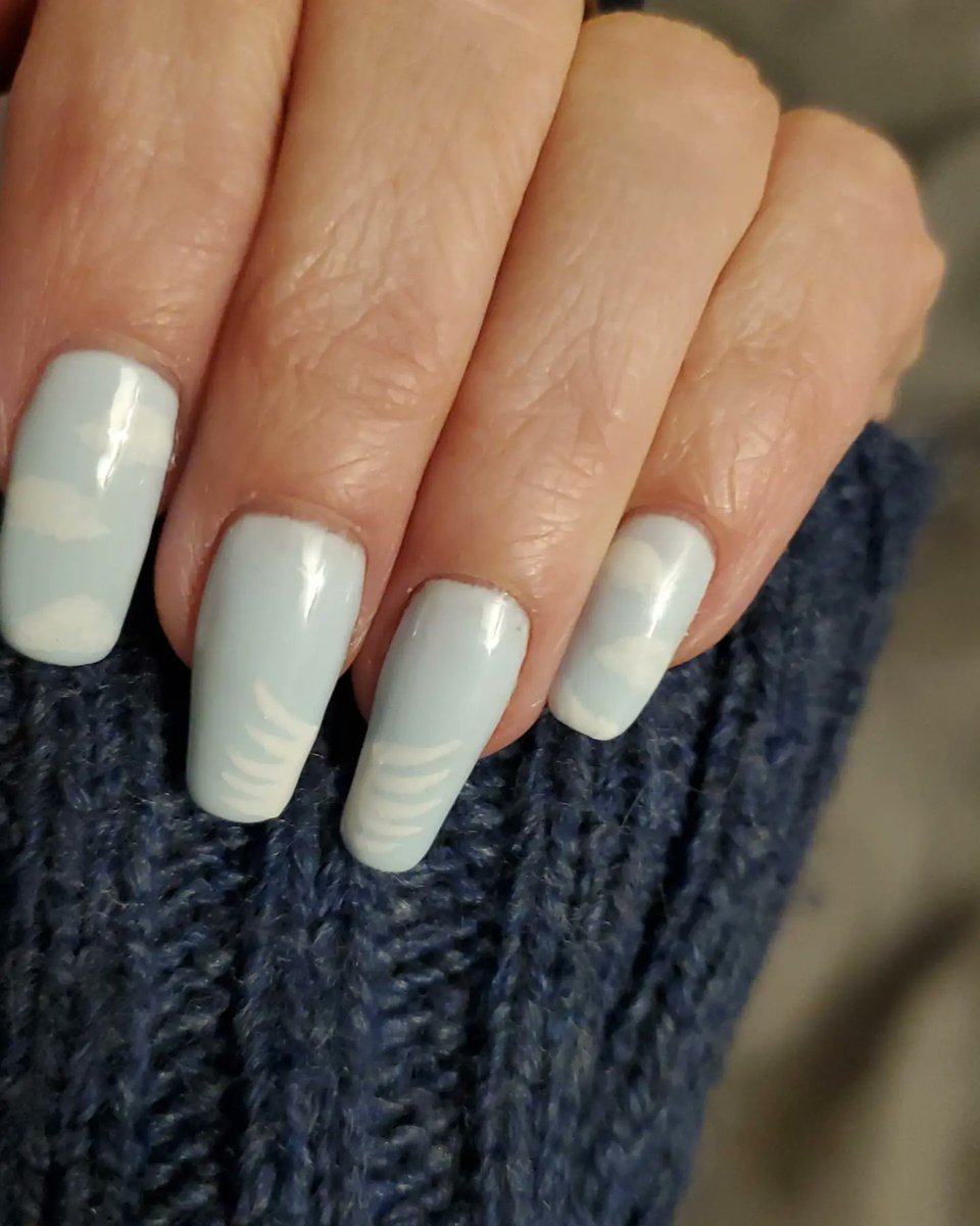 Josamey44's tweet photo. *Heaven Called* inspired nails for my mom.
☁️
It's been 4 years and I still don't know how to be okay with it. 
#Mom #Mother #Momster #FreeToFly #GoneTooSoon 
☁️
#Poetry #Poem #Words #WordArt #SpilledInk #JosameysWords #JD https://t.co/bEfKBU7wca
