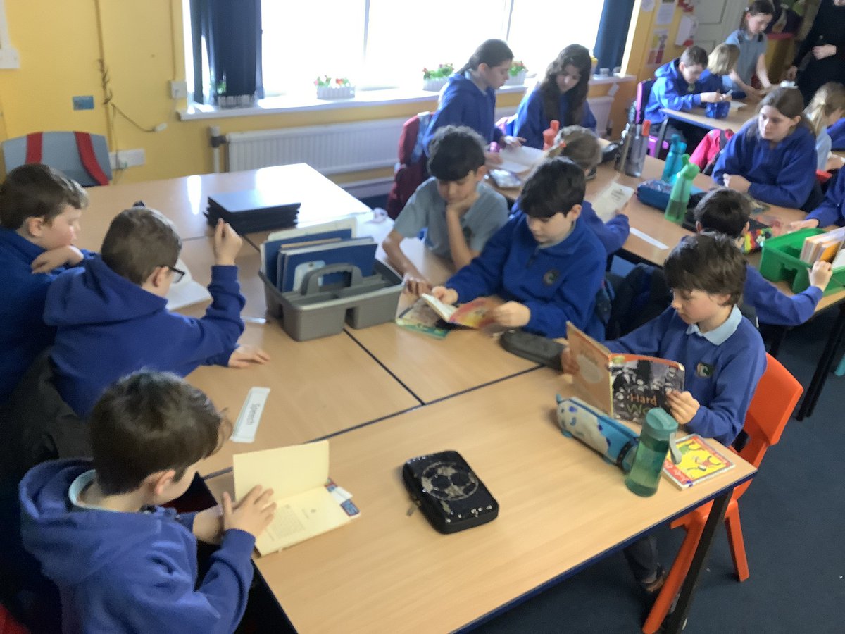 llanrhidianp's tweet photo. Looking in our book shelves to see how our favourite authors start their stories #LlanImp #LlanLit #LlanPryCop https://t.co/S9qLoGDmD2