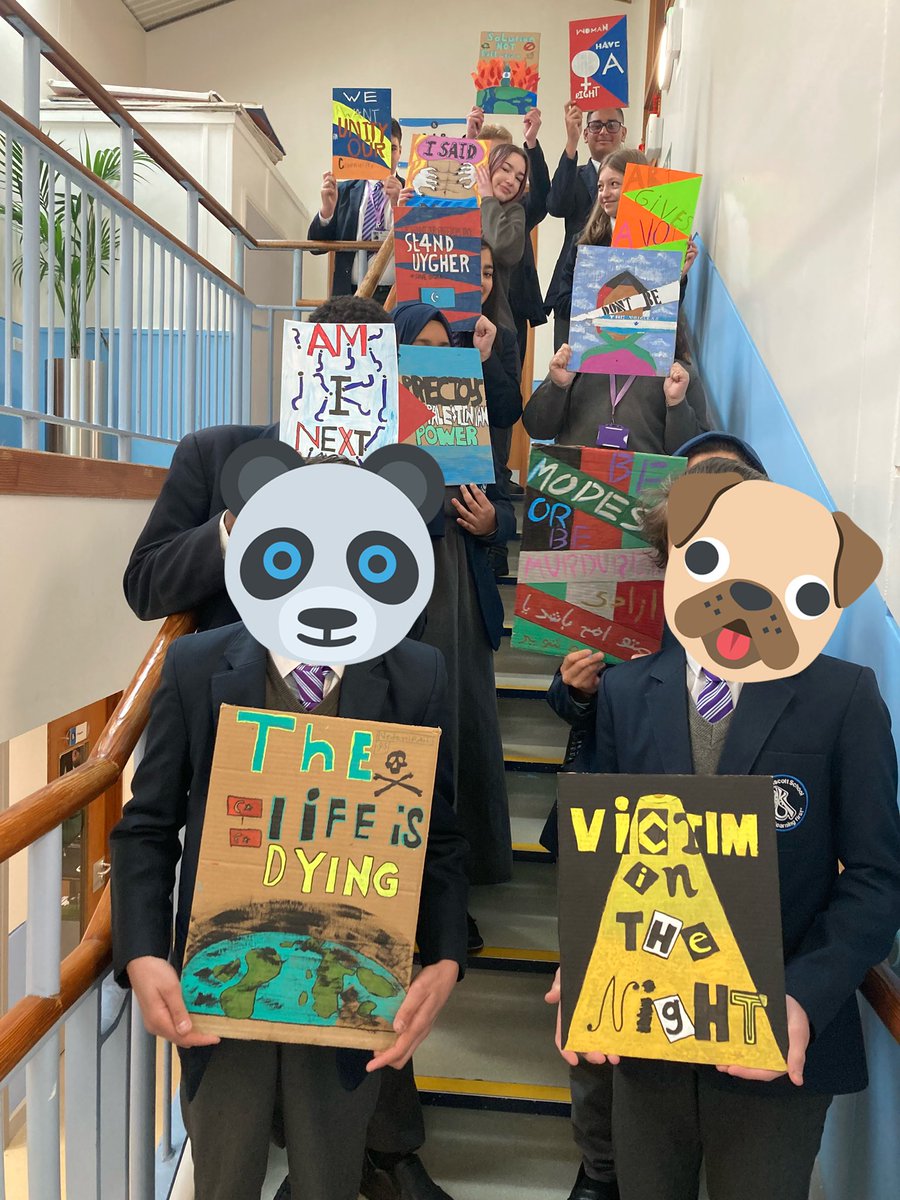Y9 placard art inspired by @SisterCorita Kent and @BobandRoberta @KelmscottSchool as you can see they’re very pleased with themselves