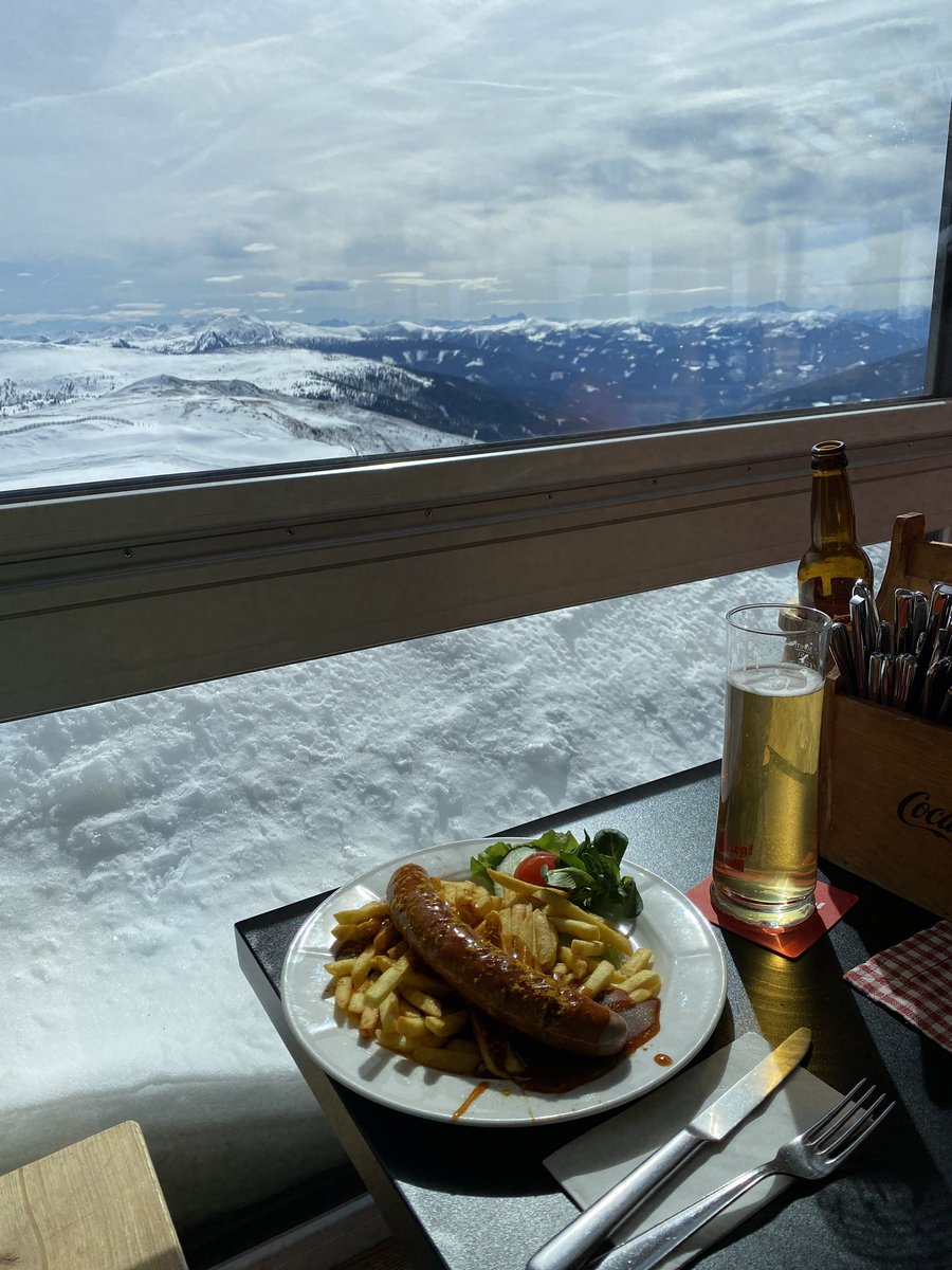 wally_nowak's tweet photo. Protože vás mám rád, přidávám další nasírací fotky… Jo, pondělí jako obrázek! 😁
#expertnahorách⛷️ #Aineck https://t.co/MBq1lApbUr