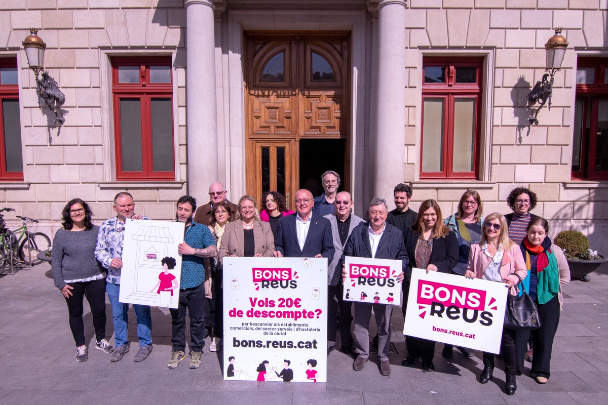 reus_cat's tweet photo. 🛍️ L'Ajuntament engega a partir d'avui els Bons Reus 2023 i posa en circulació 71.200 bons adreçats a tothom
https://t.co/sR8PHPoOpb
@ReusPromocio #BonsReus #GaudíReus @cambrareus @ElTombdeReus @UBREUS @MercatsdeReus https://t.co/aCb5QCKp3J