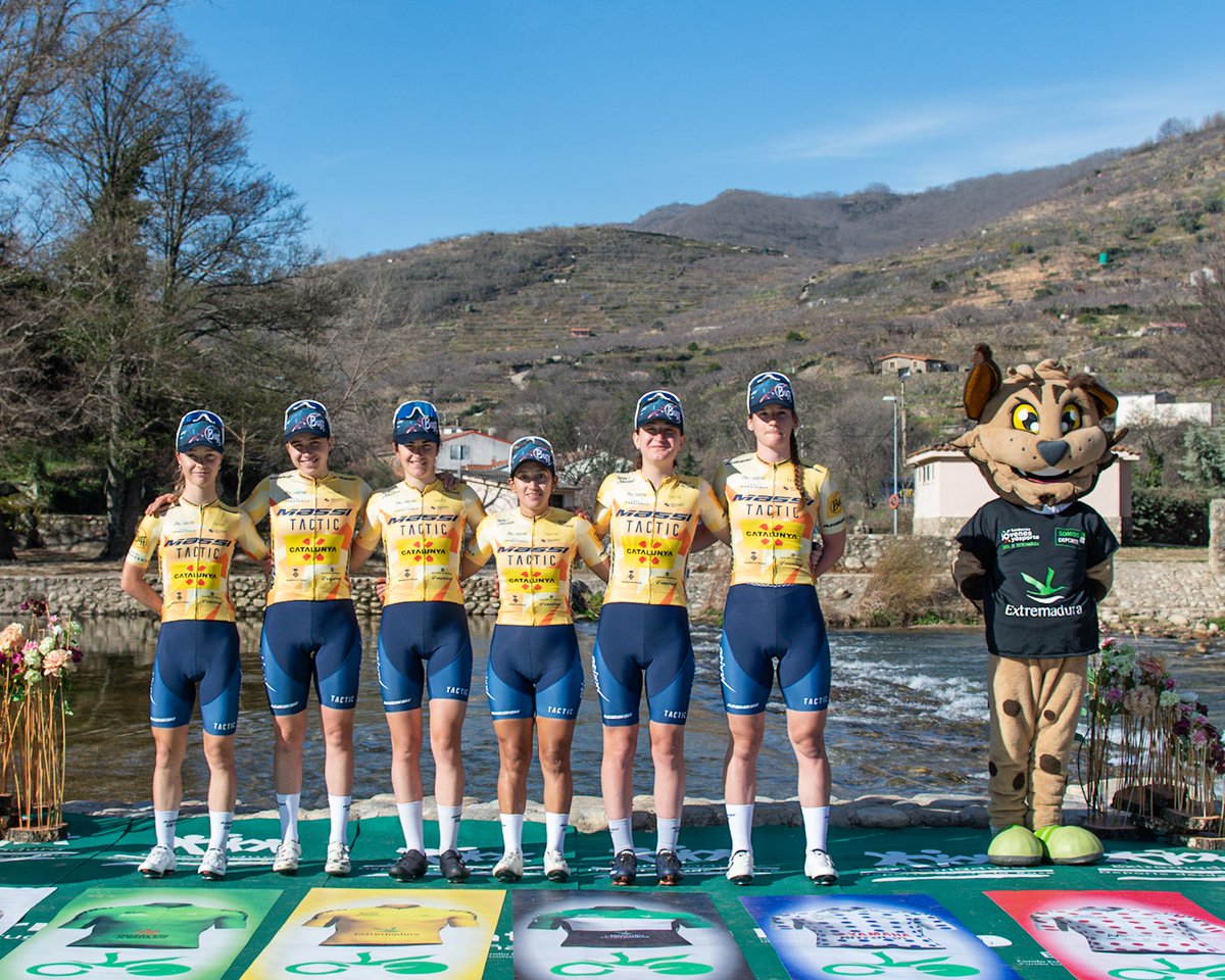 comunicacat's tweet photo. 🚴♀️Bons resultats del @massitactic a la Vuelta a Extremadura, amb el segon lloc a la classificació per equips i dues corredores entre les deu millors de la general.
🥇La canadenca Adèle Normand guanya el premi a la millor jove de la prova.
#clientcomunica #massitactic #ciclisme https://t.co/6dc2XsWhPk