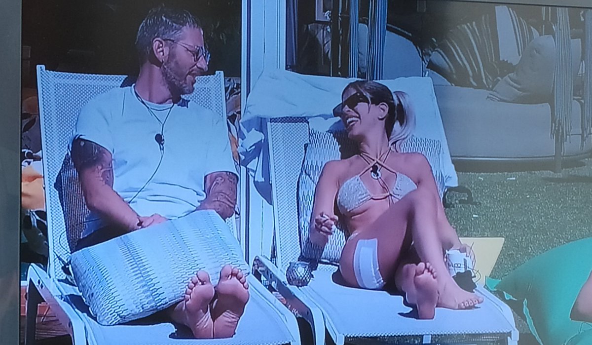 MissEva88504720's tweet photo. Bebè e il suo Tavassone ❤️
Appuntamento fisso di risate mattutine! #GFVIP #orianistas  #bebè #tavassi  #oriavassi #oriana #incorvassi #HBDAYORIANA  #HBDAYBEBÉ https://t.co/WsbmqouO7Y